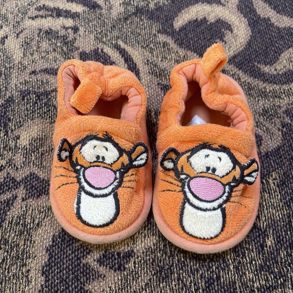 Vtg Y2K Disney Baby Winnie the Pooh Tigger infant soft slippers 6-12 months